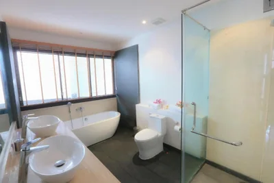 Naiharn Beach Villa – Photos 14