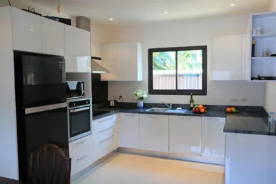 Naiharn Beach Villa – Photos 15